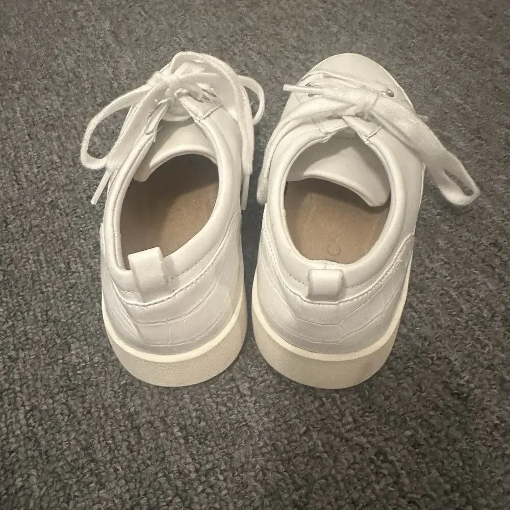 Vionic Leather Sneakers Shoes Winny Women's Size 7 White Lace Up Comfort Casual